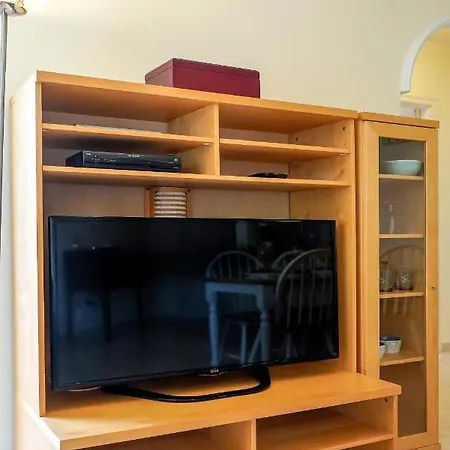 Lovely 2 Bedroom With Pool And View, K26 Holiday home