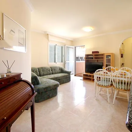 Lovely 2 Bedroom With Pool And View, K26 Holiday home