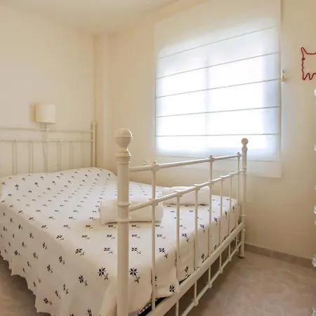 Holiday home Lovely 2 Bedroom With Pool And View, K26 *