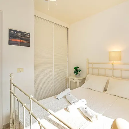 Costa Sol Seaside Дом отдыха Коста-дель-Силенцио